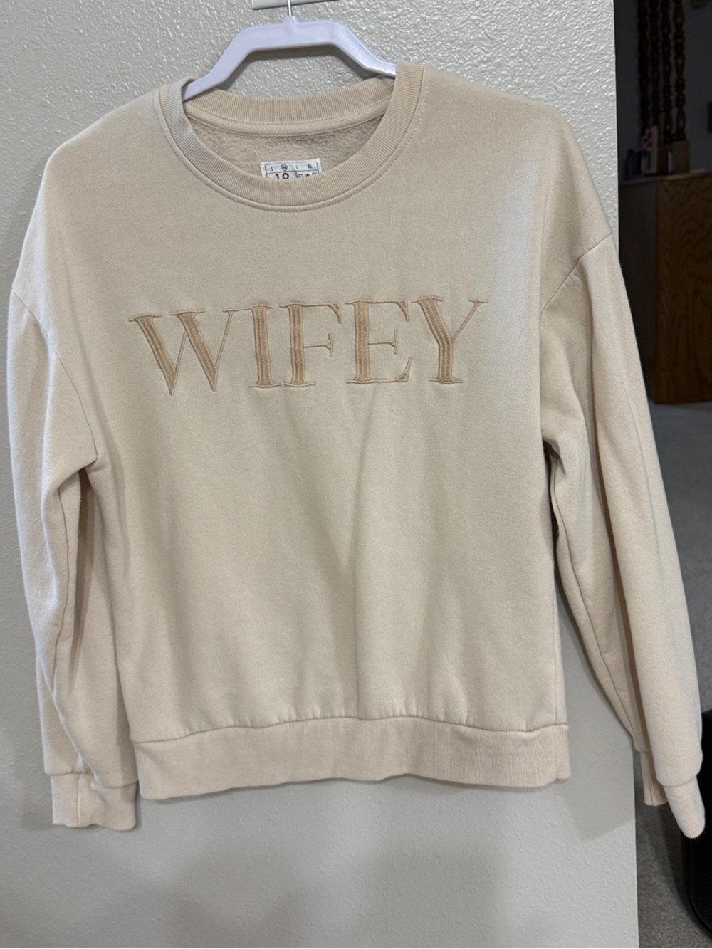 Wifey Embroidered Crewneck Sweatshirt in Cream